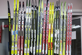 Отличия коньковых лыж от классических